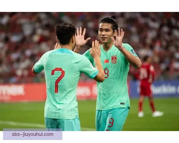 张玉宁连续两球助国足世预赛再展锋芒引球迷狂热关注